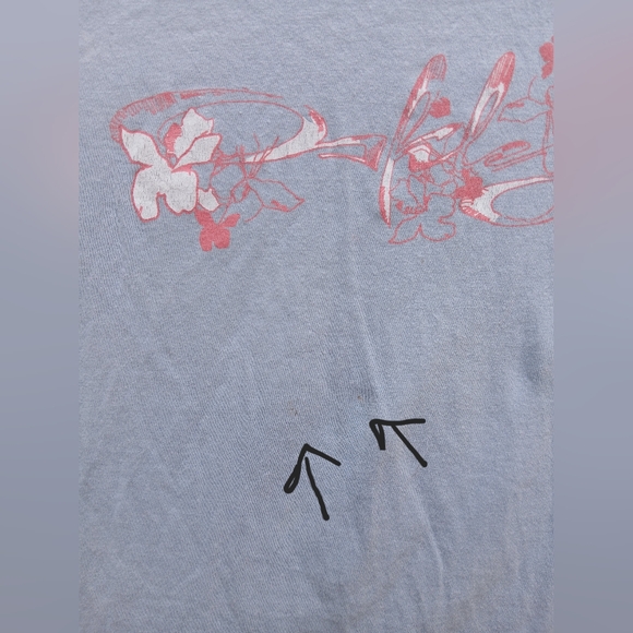 Oakley Medium Stretchy Floral Blue Tshirt with a Stain GUC - Picture 5 of 5